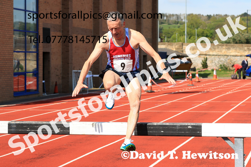 Steeplechase, 2026 Elswick Harriers Event, Wentworth, Hexham. Photo: David T. Hewitson/Sports for All Pics